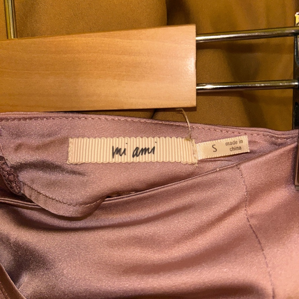 Elegant Pink Wrap Skirt - Picture 4 of 4